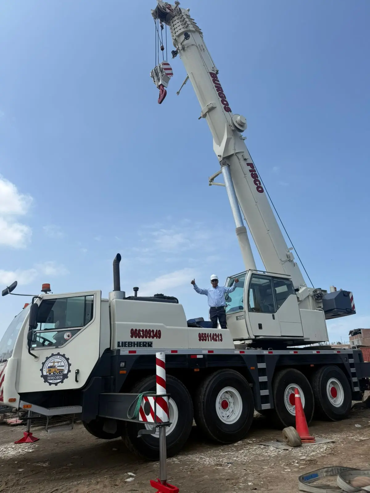 Entrenamiento práctico inmersivo en grúas y maquinaria real ECAX